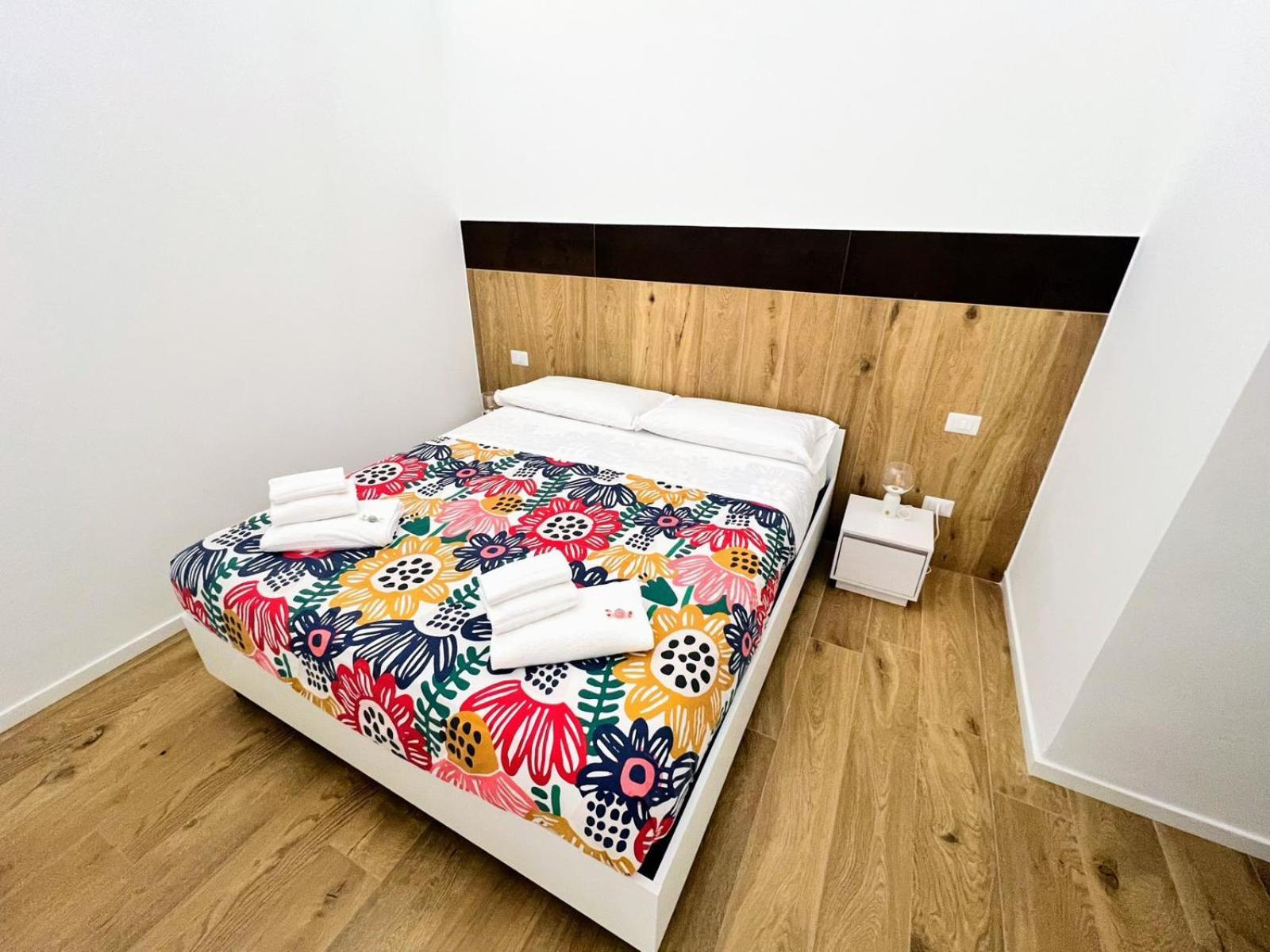 Apartament Andrea'S 12 Bari Zewnętrze zdjęcie