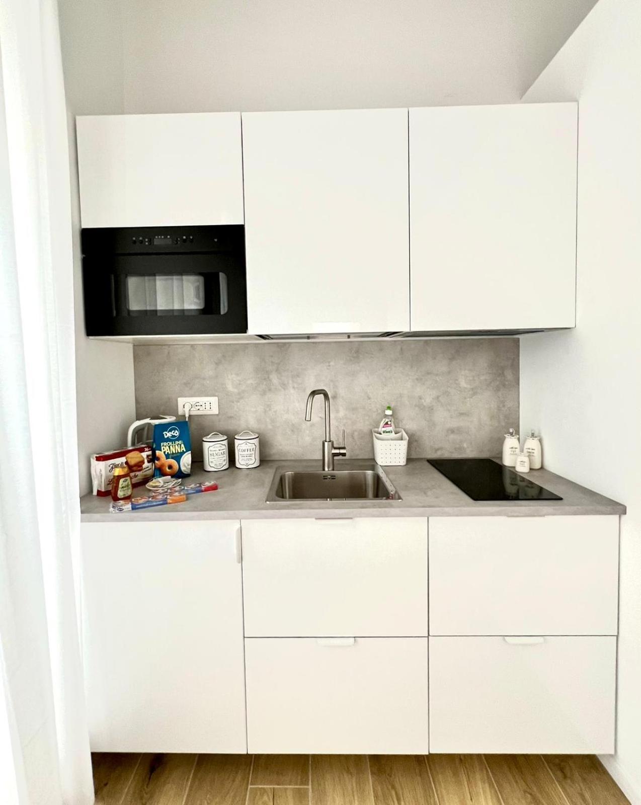 Apartament Andrea'S 12 Bari Zewnętrze zdjęcie