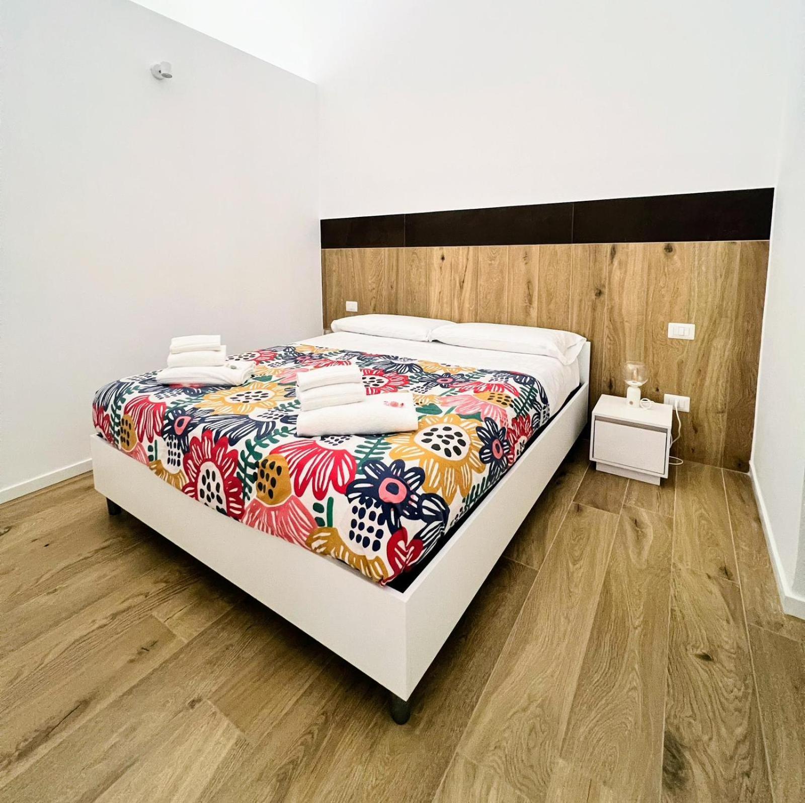 Apartament Andrea'S 12 Bari Zewnętrze zdjęcie